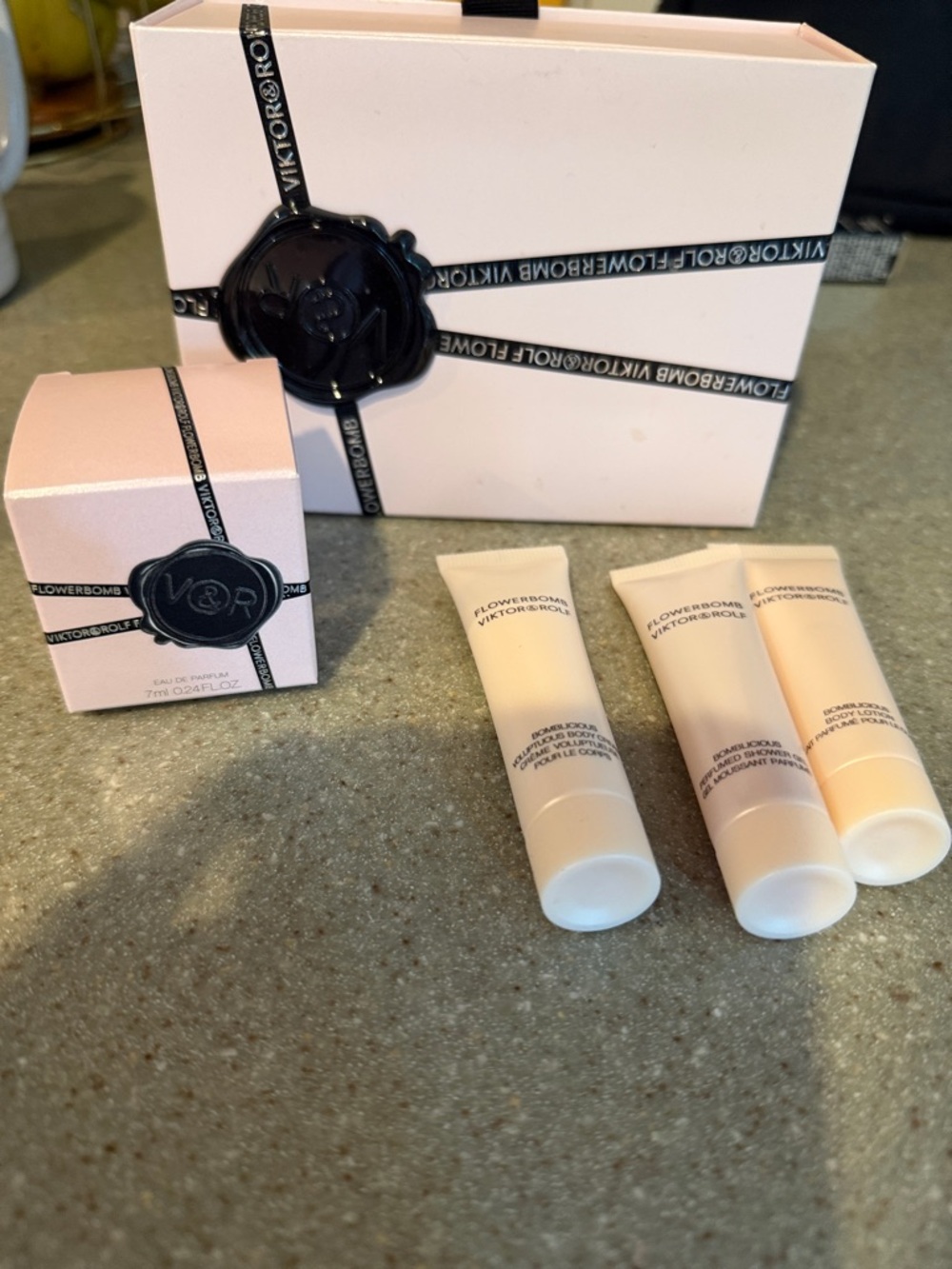 Viktor & Rolf Pink Flowerbomb Travel Body Lotion Trio with Gift Box